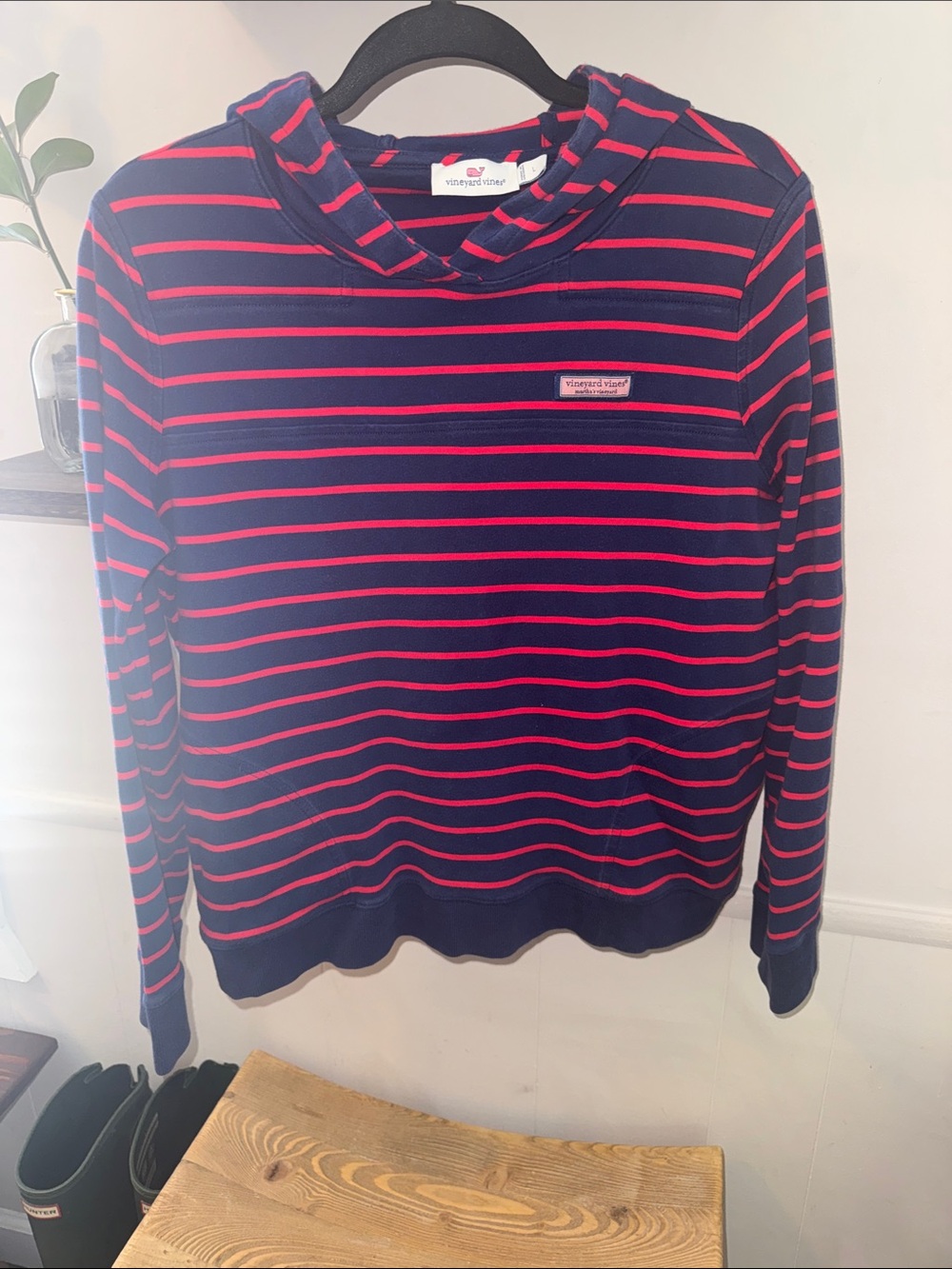Vineyard Vines Navy with Red Stripe Pullover Hoodie Size Large